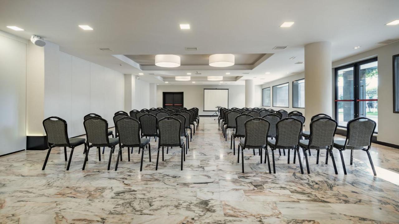 Hotel Parque Real Ciudad Real Bagian luar foto