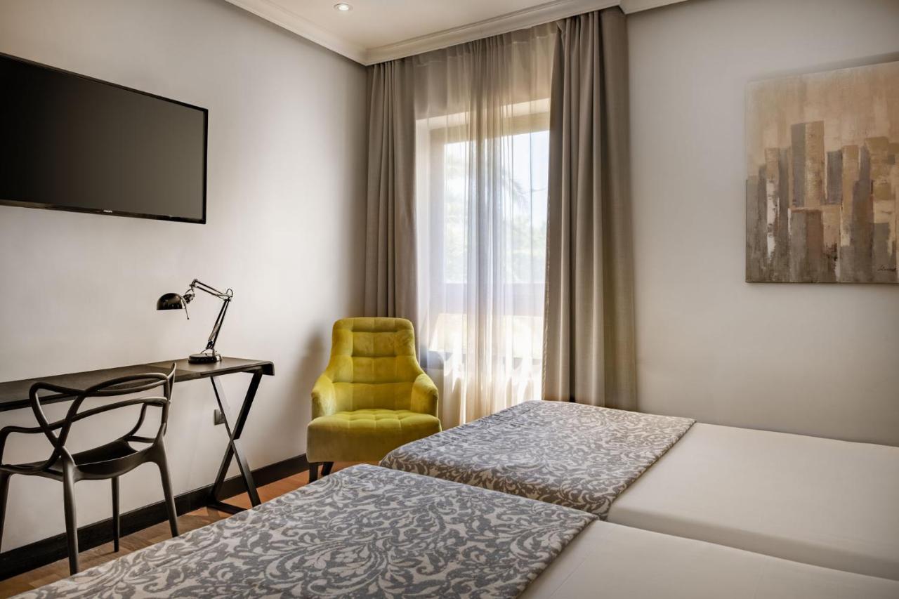 Hotel Parque Real Ciudad Real Bagian luar foto