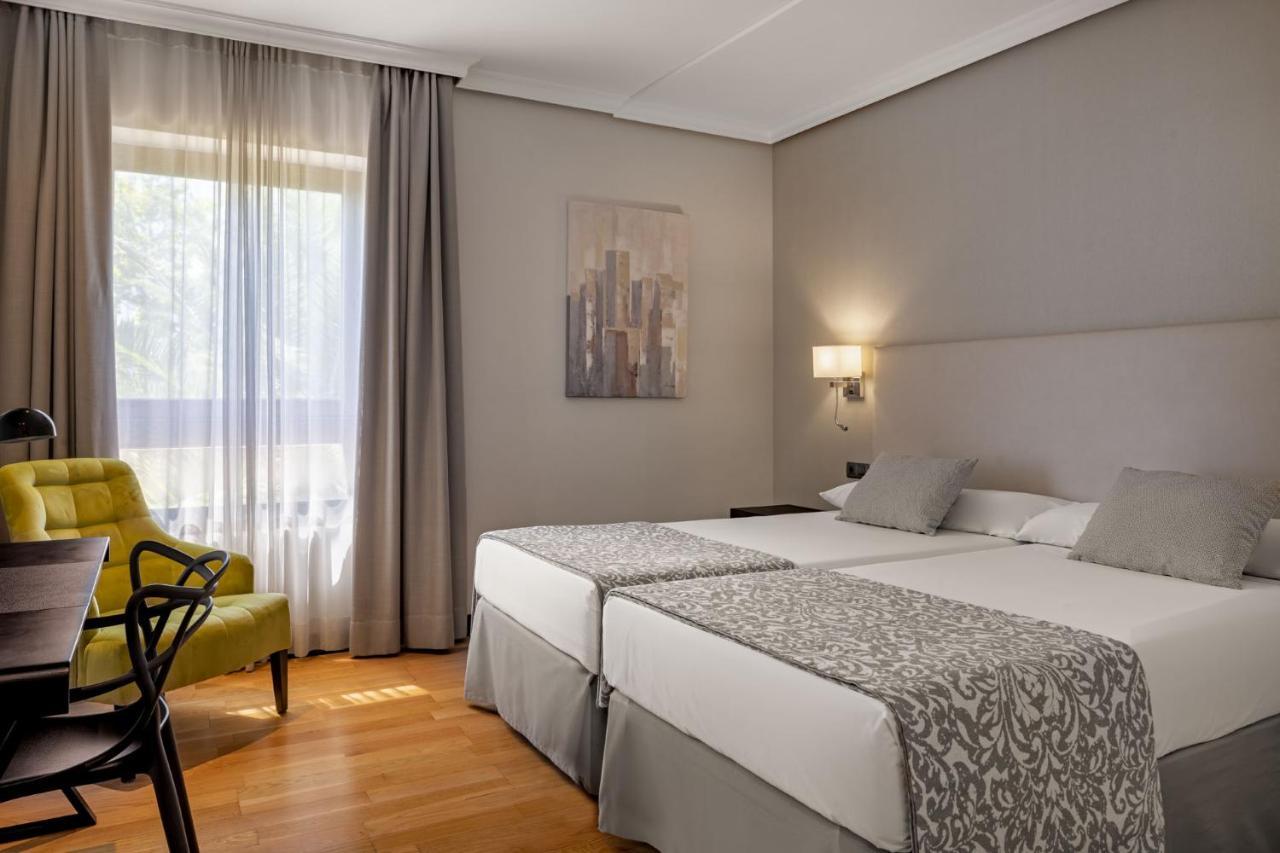 Hotel Parque Real Ciudad Real Bagian luar foto