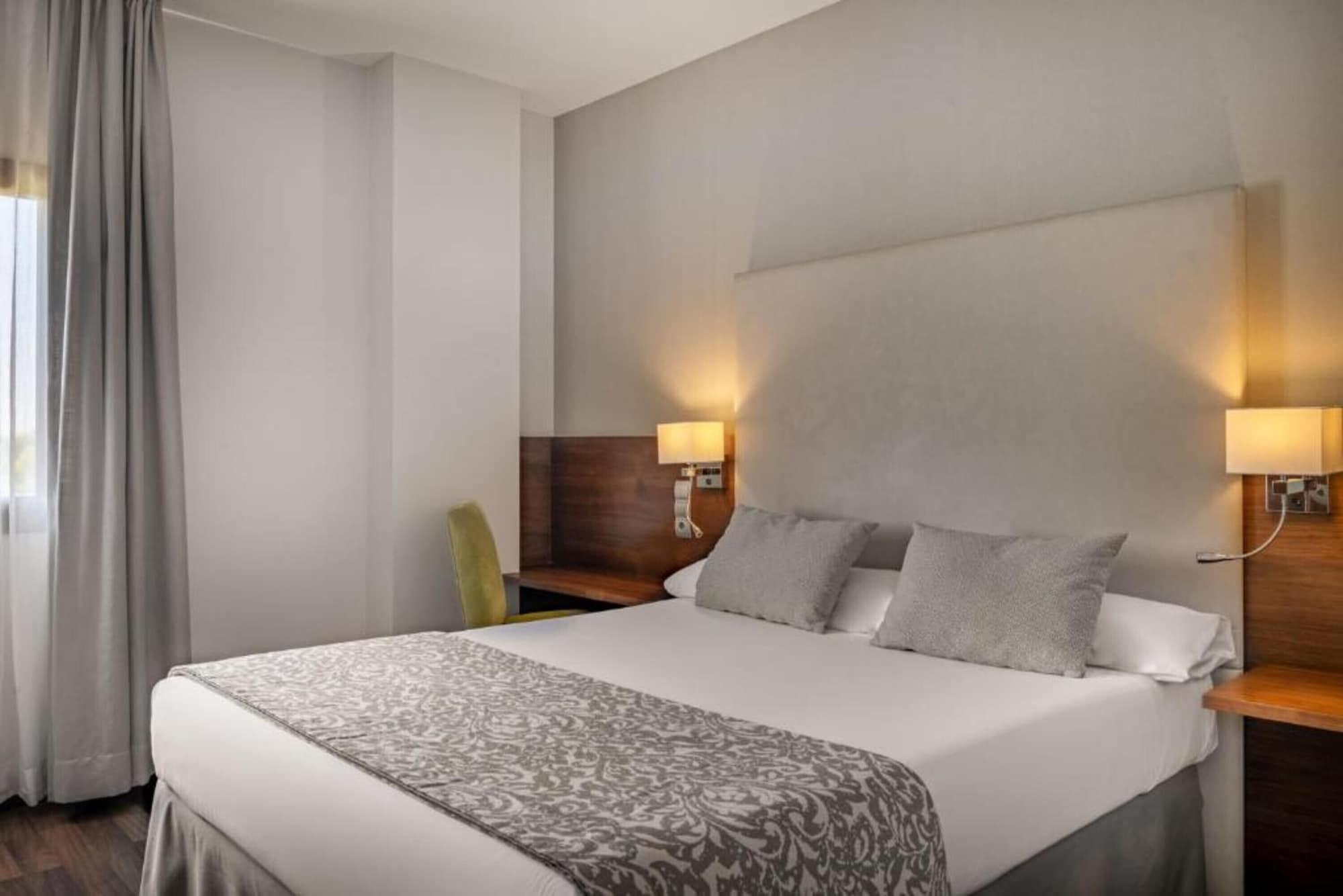 Hotel Parque Real Ciudad Real Bagian luar foto